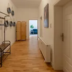 Lit Living - Luxury Penthouse - Box Spring