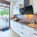 Lit Living - Luxury Penthouse - Box Spring *