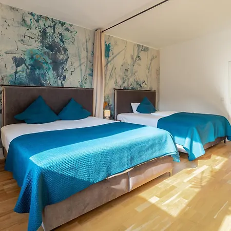 Lit Living - Luxury Penthouse - Box Spring Weinheim