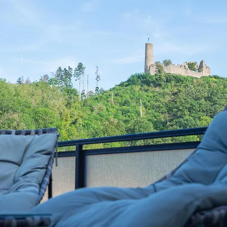 Lit Living - Luxury Penthouse - Box Spring Апартаменты