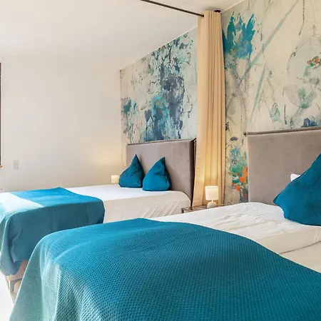 Lit Living - Luxury Penthouse - Box Spring Apartment Weinheim