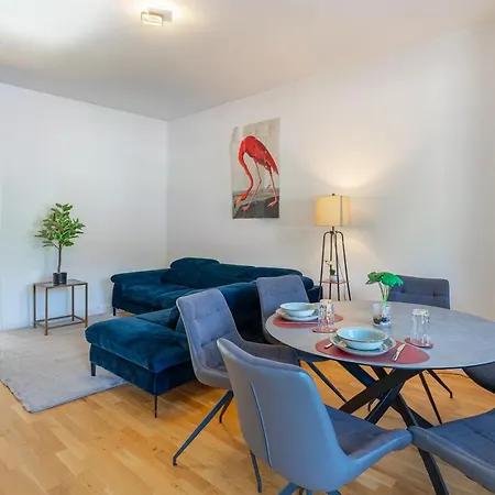 Apartment Lit Living - Luxury Penthouse - Box Spring Weinheim