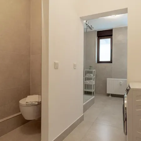 Lit Living - Luxury Penthouse - Box Spring Apartment Weinheim
