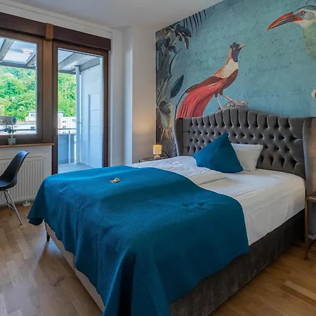 Lit Living - Luxury Penthouse - Box Spring Apartment Weinheim